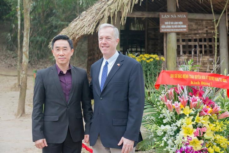 US Ambassador visits Tan Trao historical relic site - ảnh 1